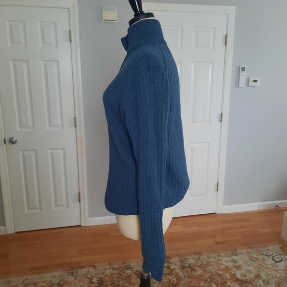 Banana Republic wool blend sweater - Picture 3 of 8